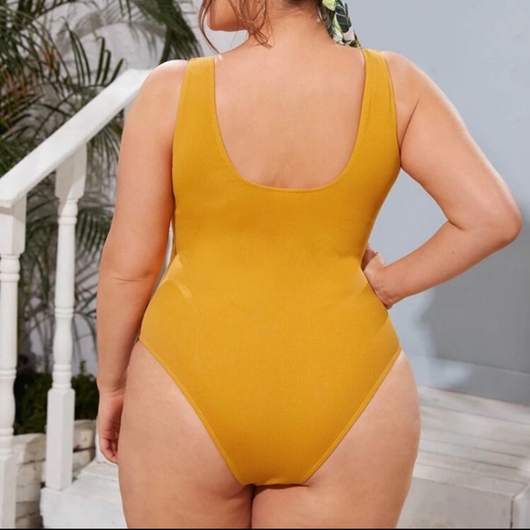 New bathing suit - Picture 5 of 5